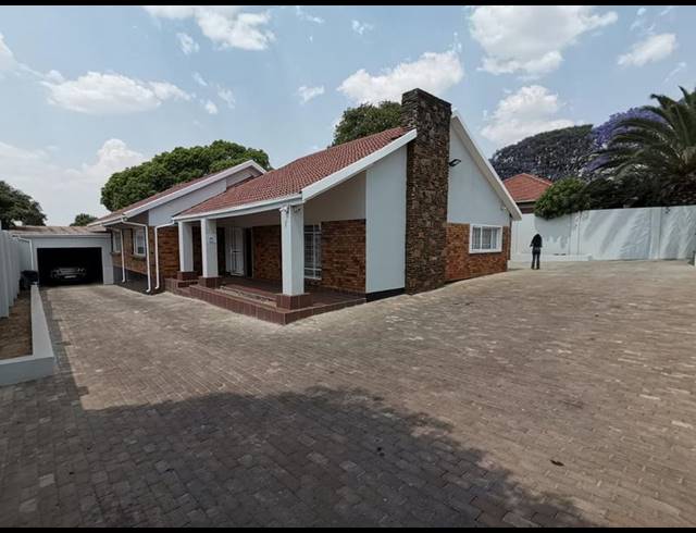 BUSINESS FOR SALE IN KENSINGTON